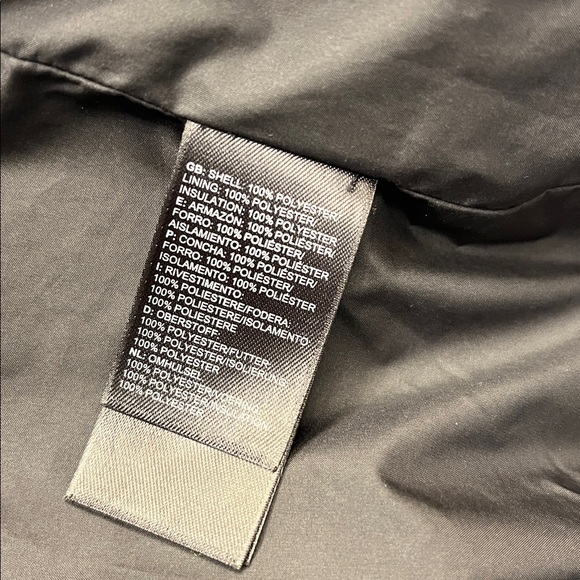 Women’s NorthFace jacket - Picture 7 of 8